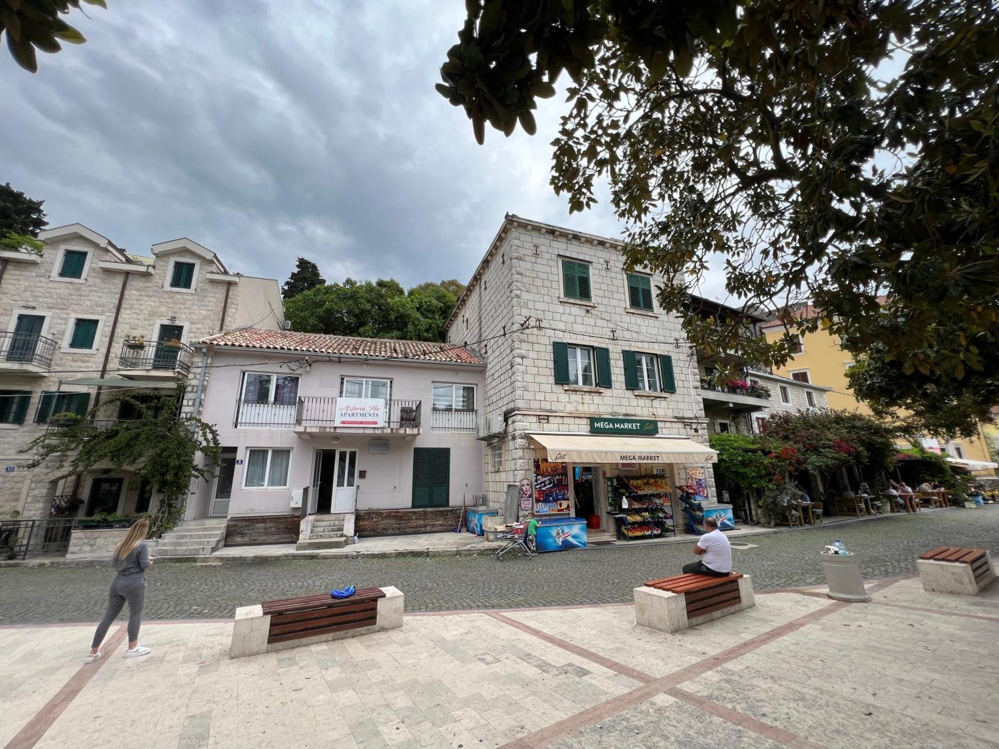 Apartments Astoria Hn Herceg Novi Exterior photo