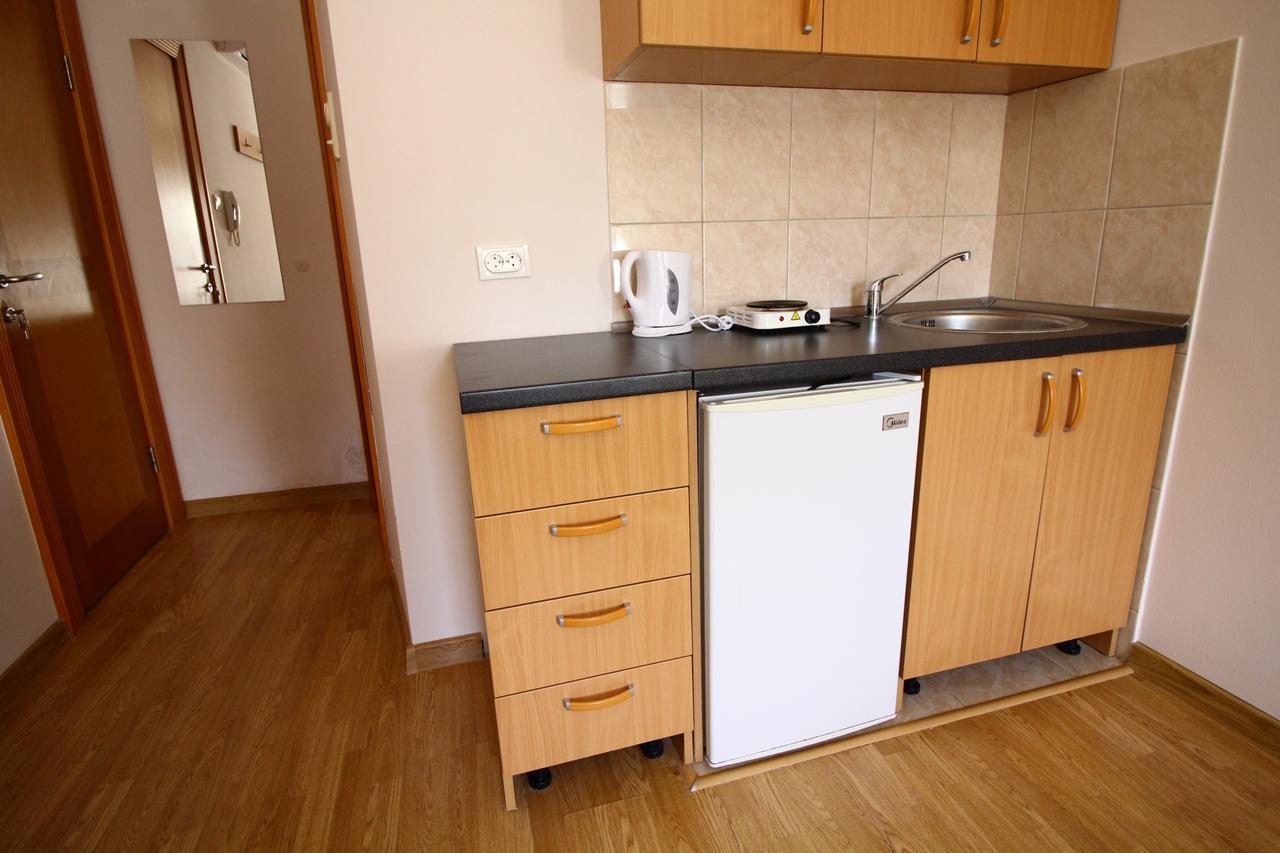 Apartments Astoria Hn Herceg Novi Exterior photo