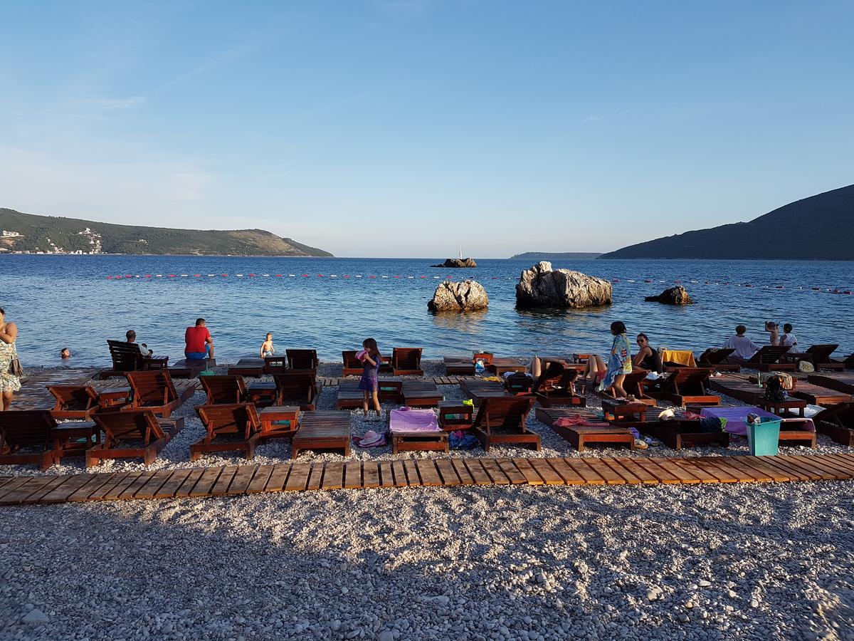Apartments Astoria Hn Herceg Novi Exterior photo