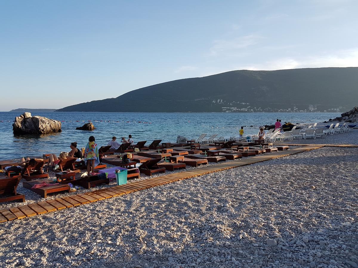 Apartments Astoria Hn Herceg Novi Exterior photo