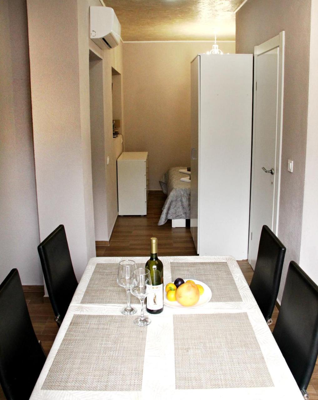 Apartments Astoria Hn Herceg Novi Exterior photo