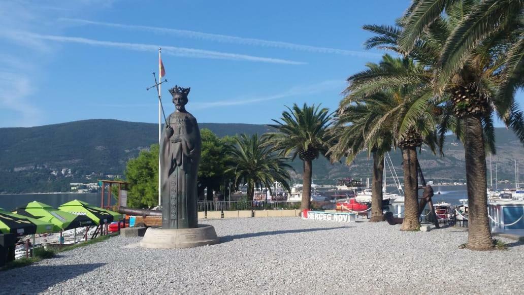 Apartments Astoria Hn Herceg Novi Exterior photo